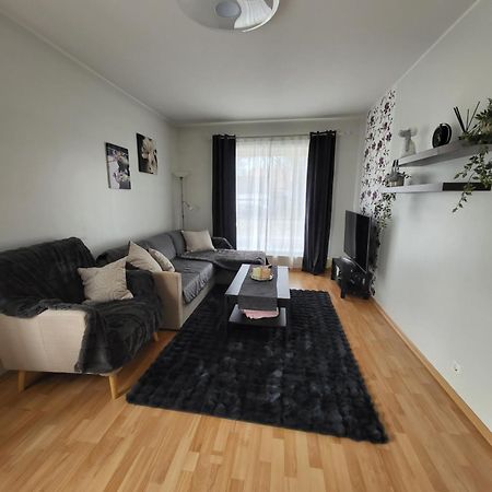 Long Holiday Apartment Курессааре Экстерьер фото